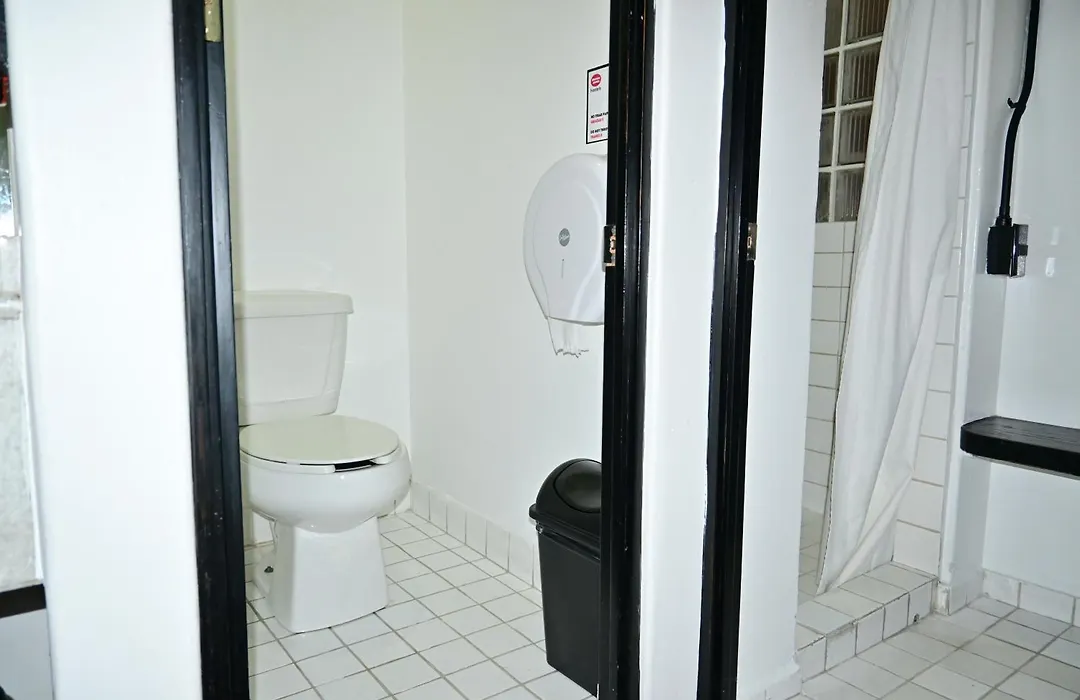Hostel Mundo Joven Catedral-1